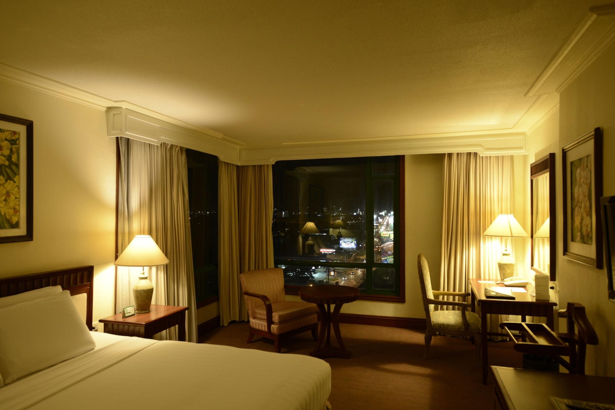 Grand Regal Hotel Davao City Dış mekan fotoğraf