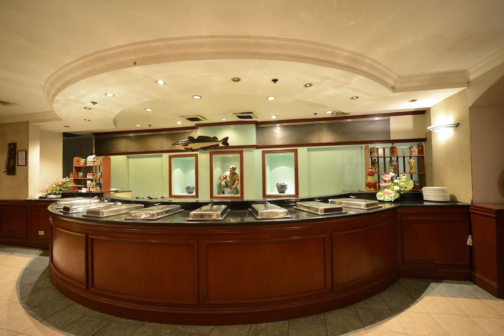 Grand Regal Hotel Davao City Dış mekan fotoğraf